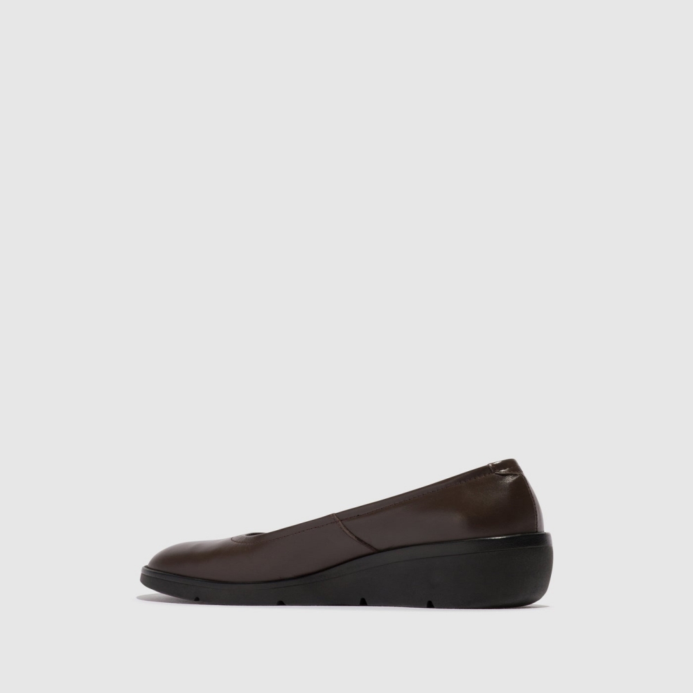 Brown Fly London Slip-on Women's Shoes | USA61JCML