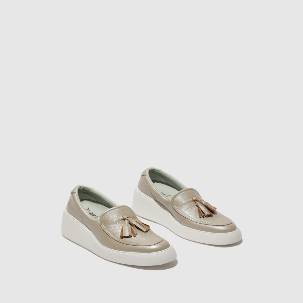 Silver Fly London Slip-on Women's Trainers | USA48KIBE