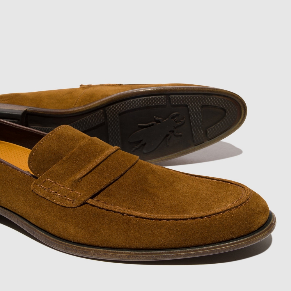 Tan Fly London Slip-on Men's Loafers | USA26ZUTV